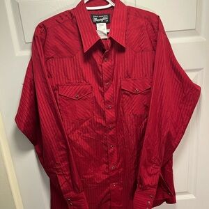 Wrangler Men's Bold Red Pearl Button Down